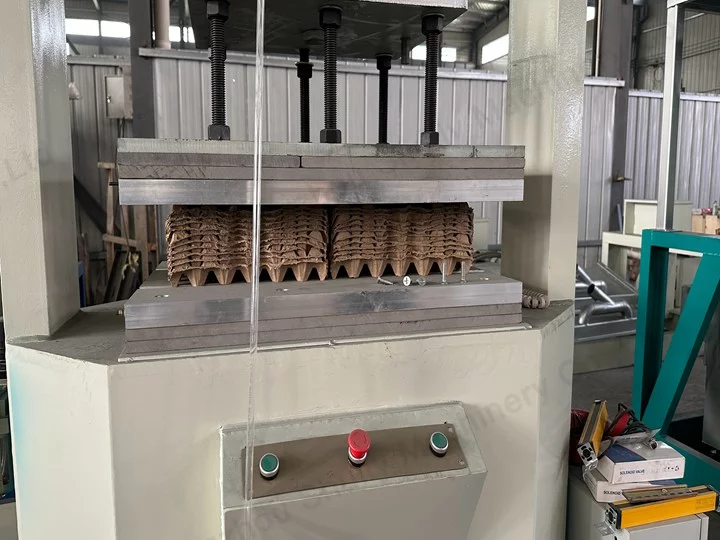 a machine with a few boxes on it