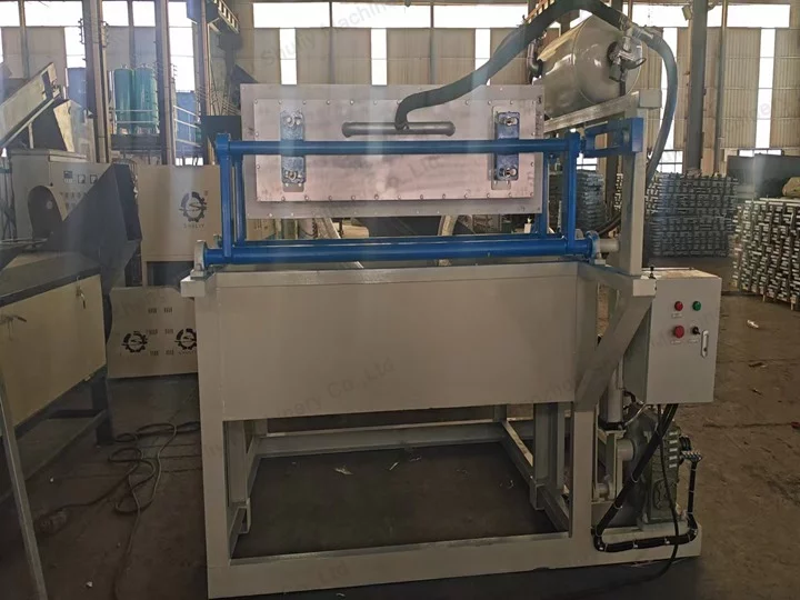 Máquina formadora de bandeja para ovos