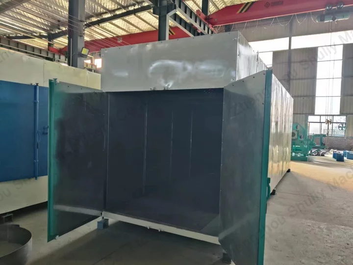 Wine tray conveyor belt dryer