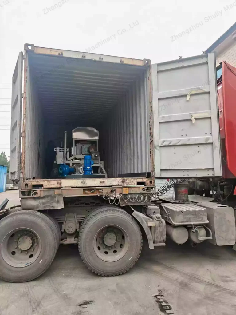 تحويل النفايات إلى ثروة في قطر: قصة نجاح مع آلة صنع صواني البيض الأوتوماتيكية الخاصة بنا 2 تحميل آلة حاويات البيض