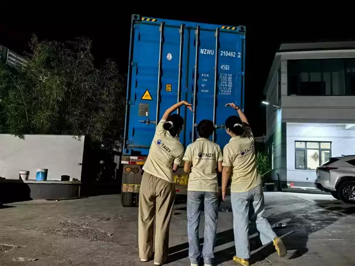 Zimbabwe machine container loading