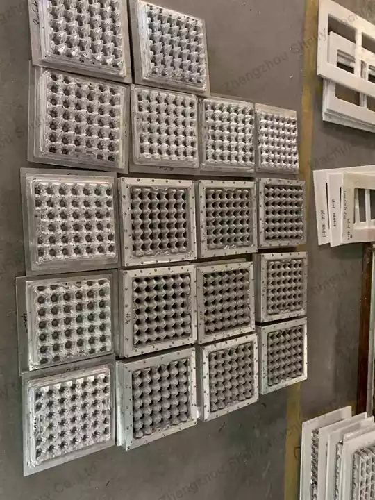 Single block split egg tray mold